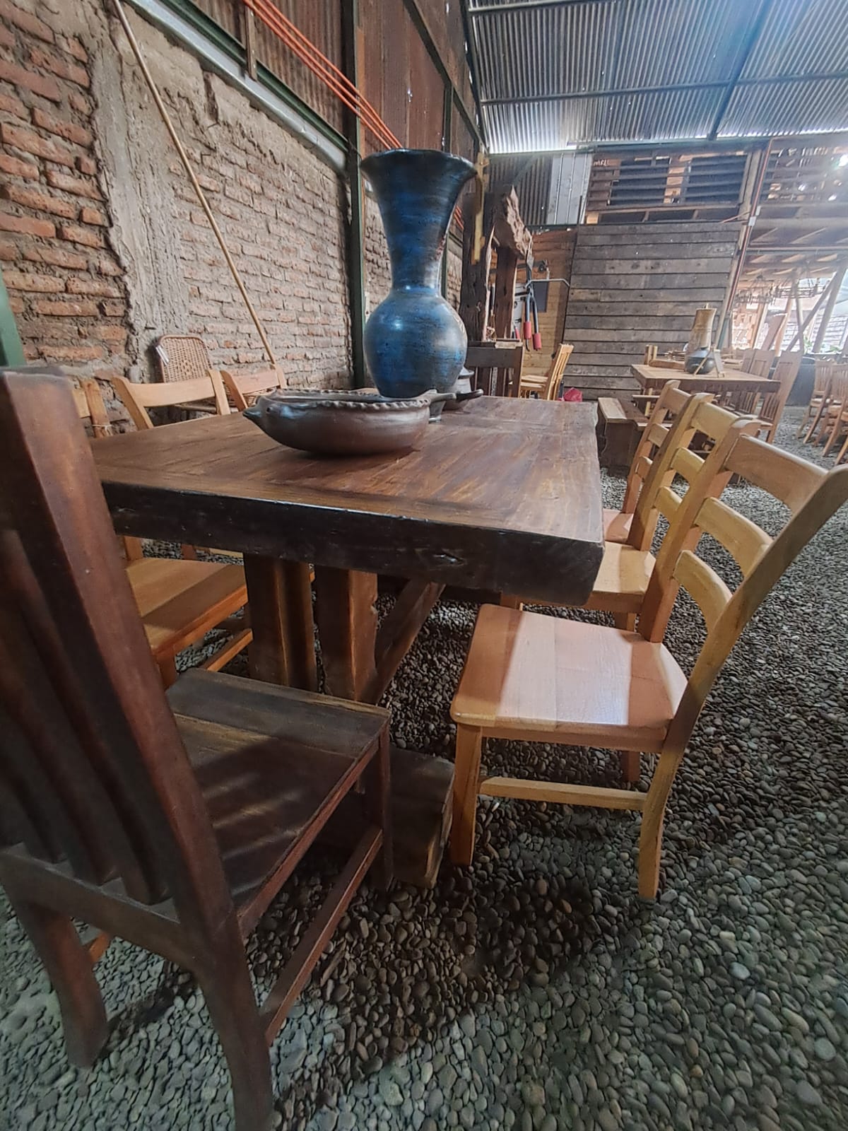 Comedor Rústico Oscuro de madera de roble