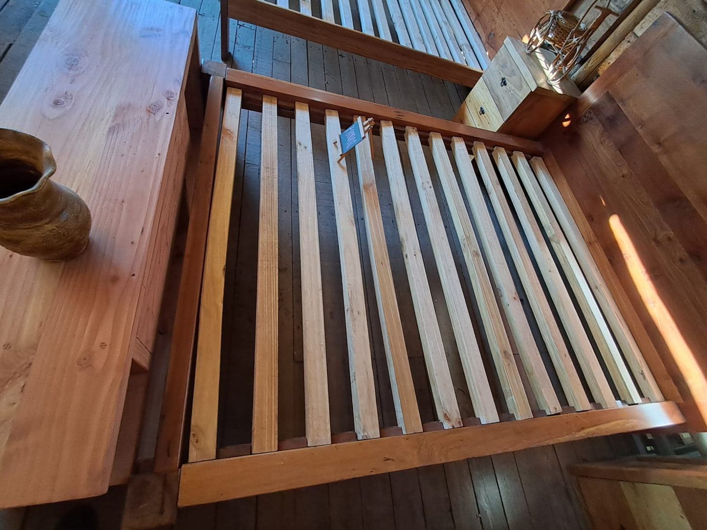 Cama rustica de roble de 2 plazas
