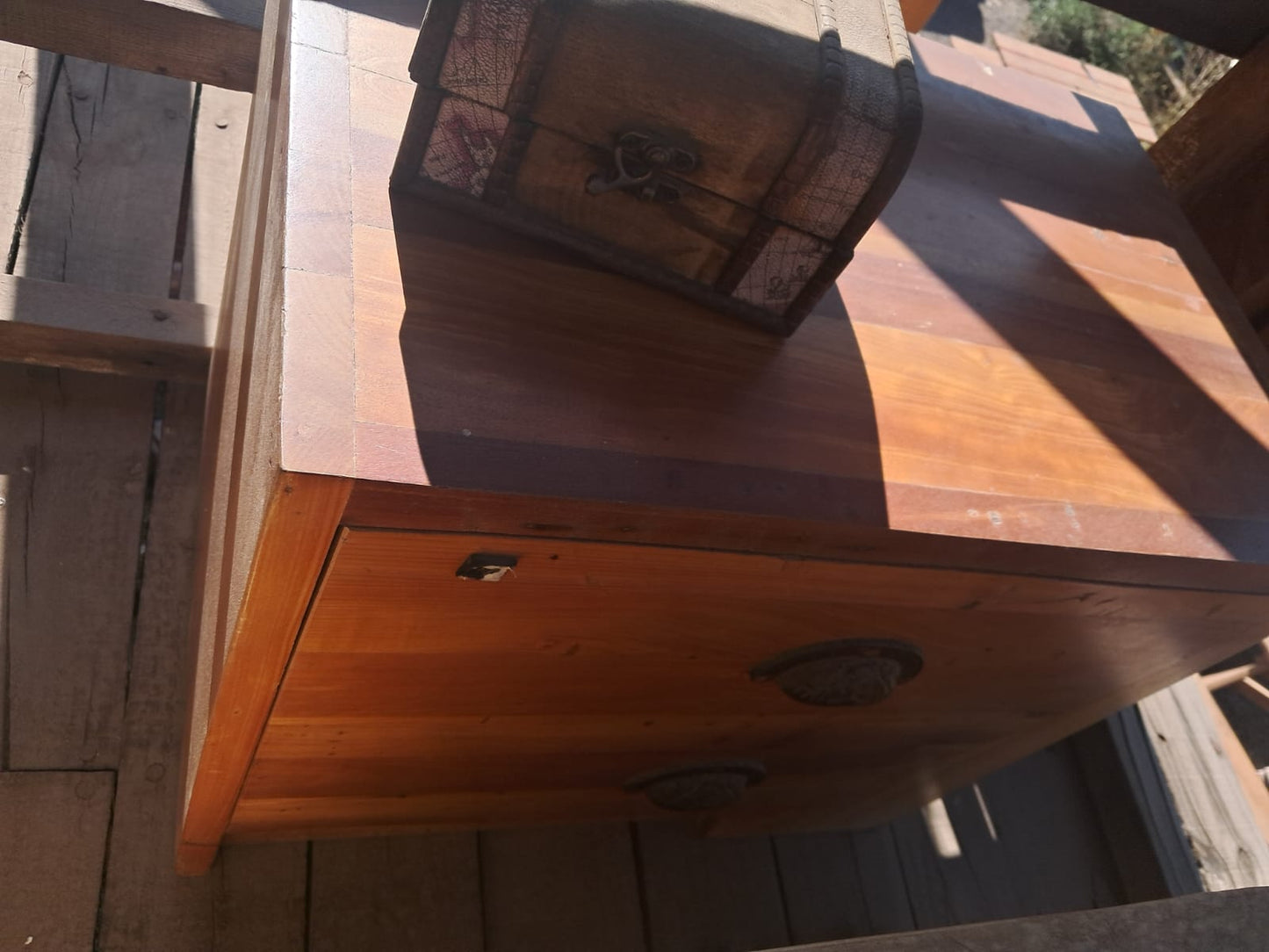 velador Rústico de Madera Maciza - Estilo compacto