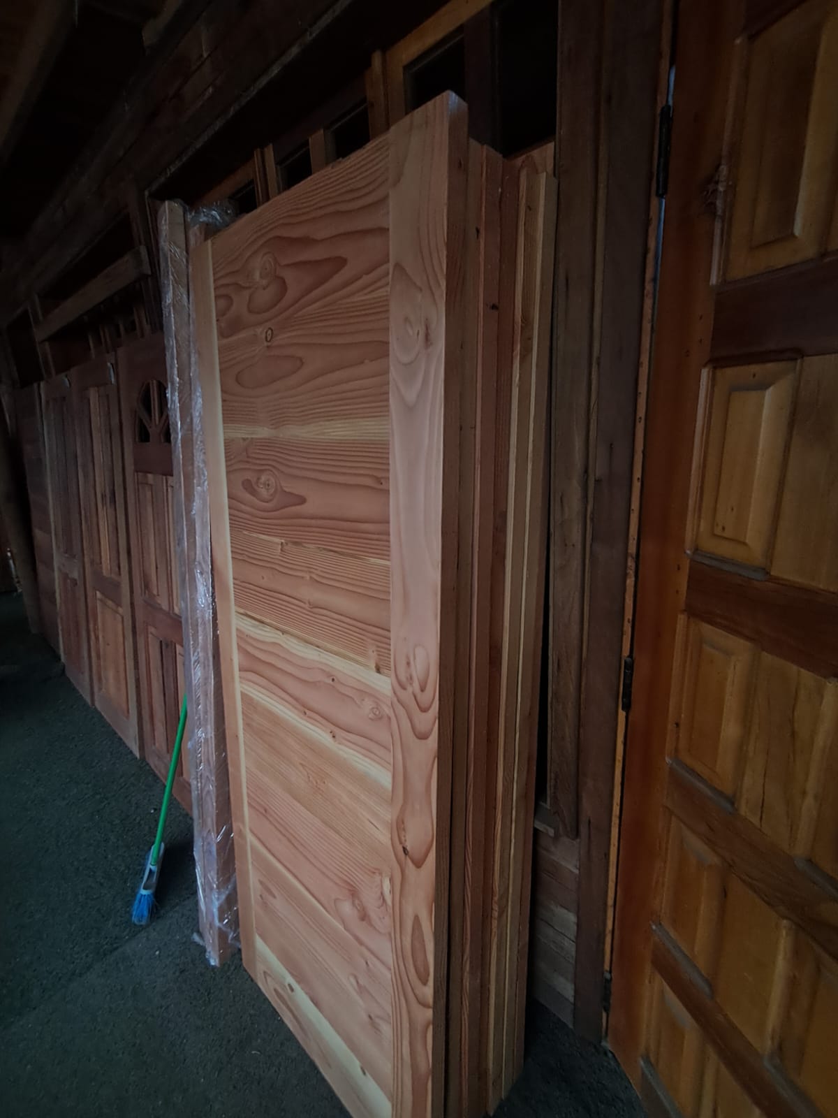 Puertas de Pino Oregón – Diseño Liso 80x200 cm