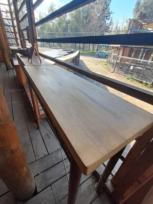 Arrimo Estilo Industrial con Detalles de Fierro Forjado