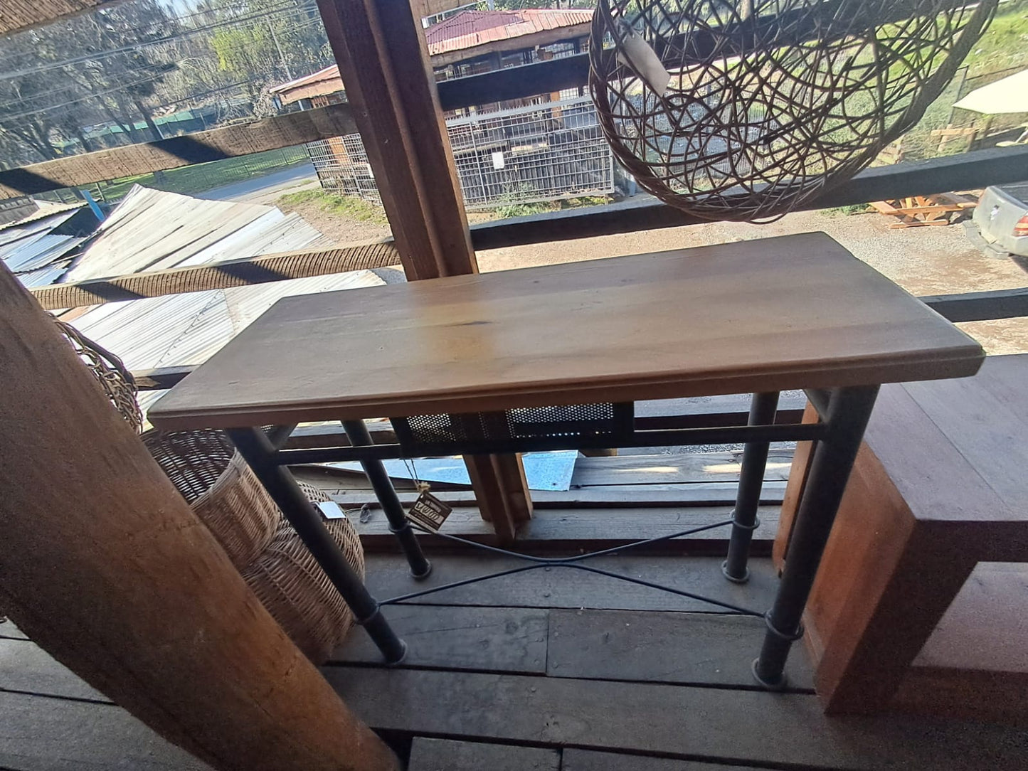 Arrimo de Madera y Fierro