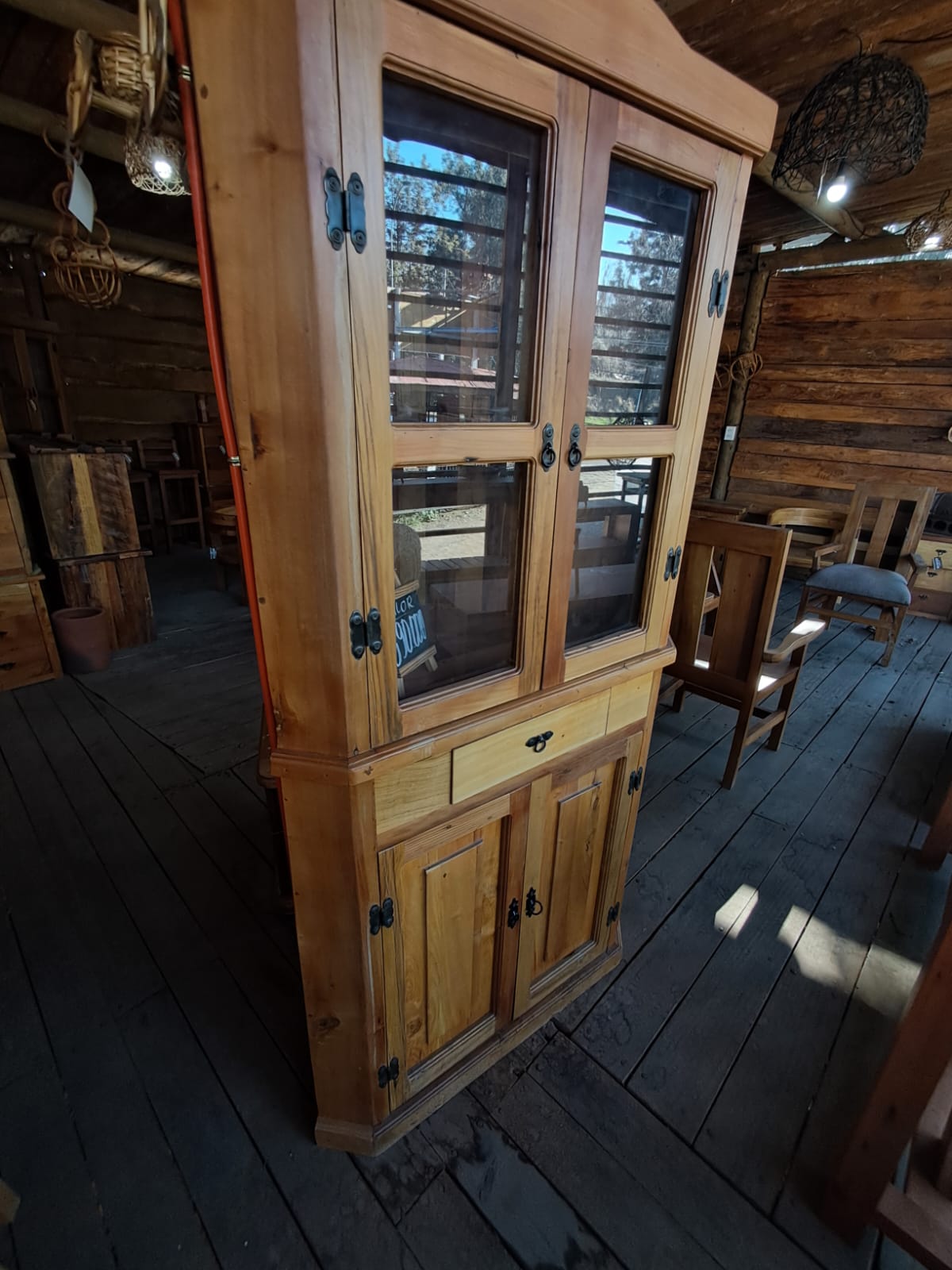 Vitrina Esquinera de Madera de roble con Puertas de Vidrio