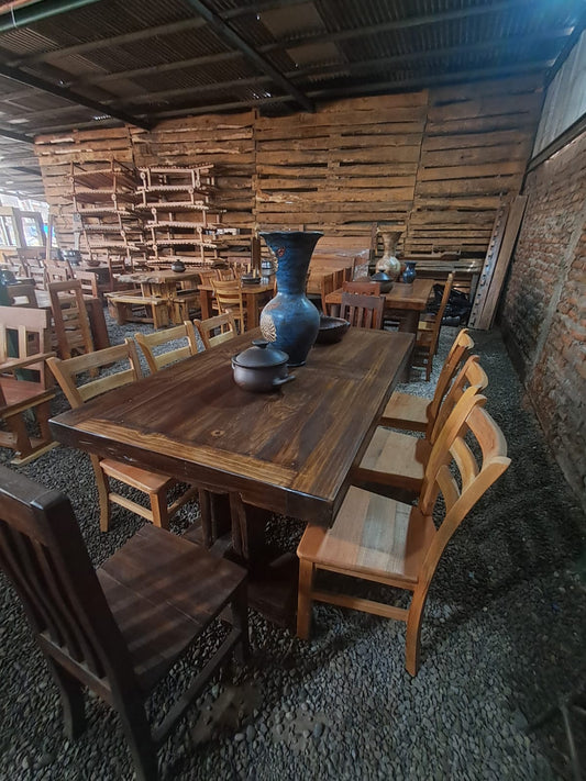 Comedor Rústico Oscuro de madera de roble