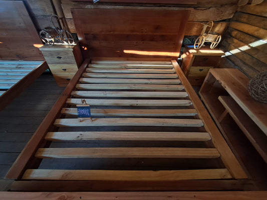 Cama rustica de roble de 2 plazas