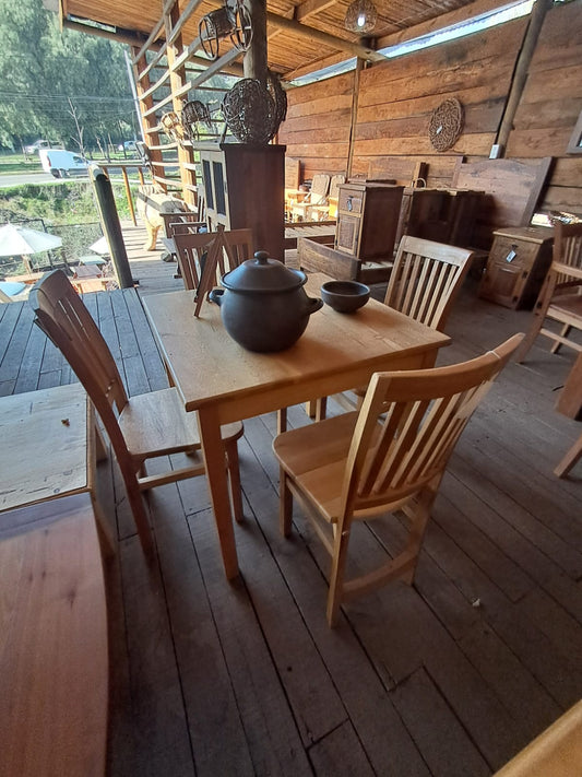 Comedor Rústico de madera de lenga