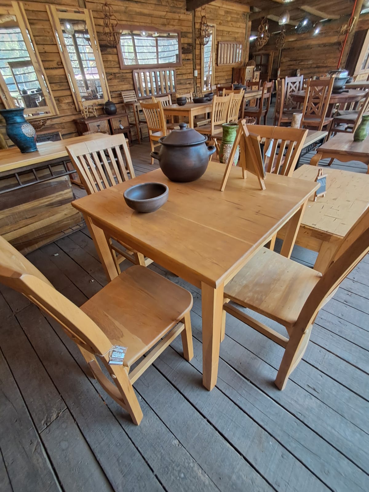 Comedor Rústico de madera de lenga