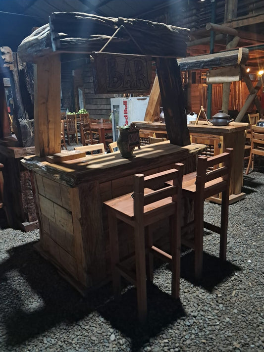 Bar rustico de madera de roble !Tradición que se sirve en copas!