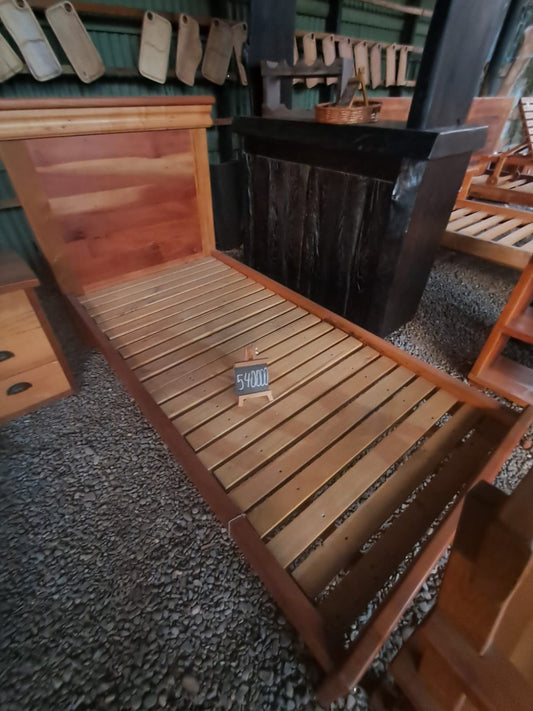 Cama Rústica de una plaza de madera de roble