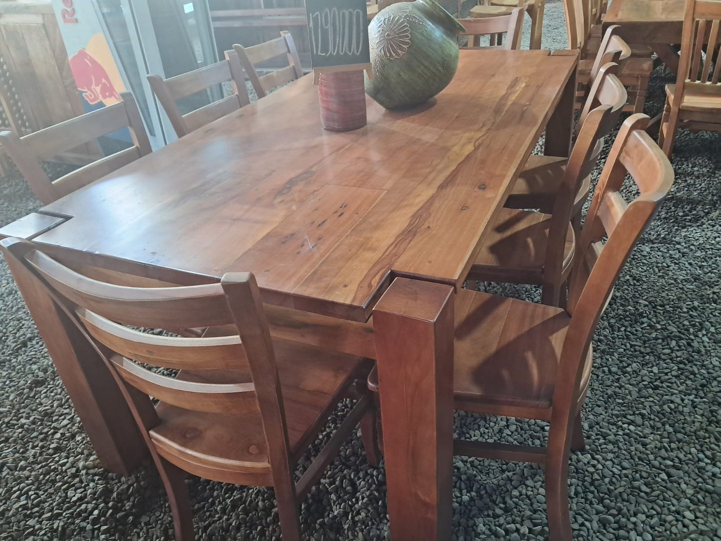 Comedor rustico elegante de roble