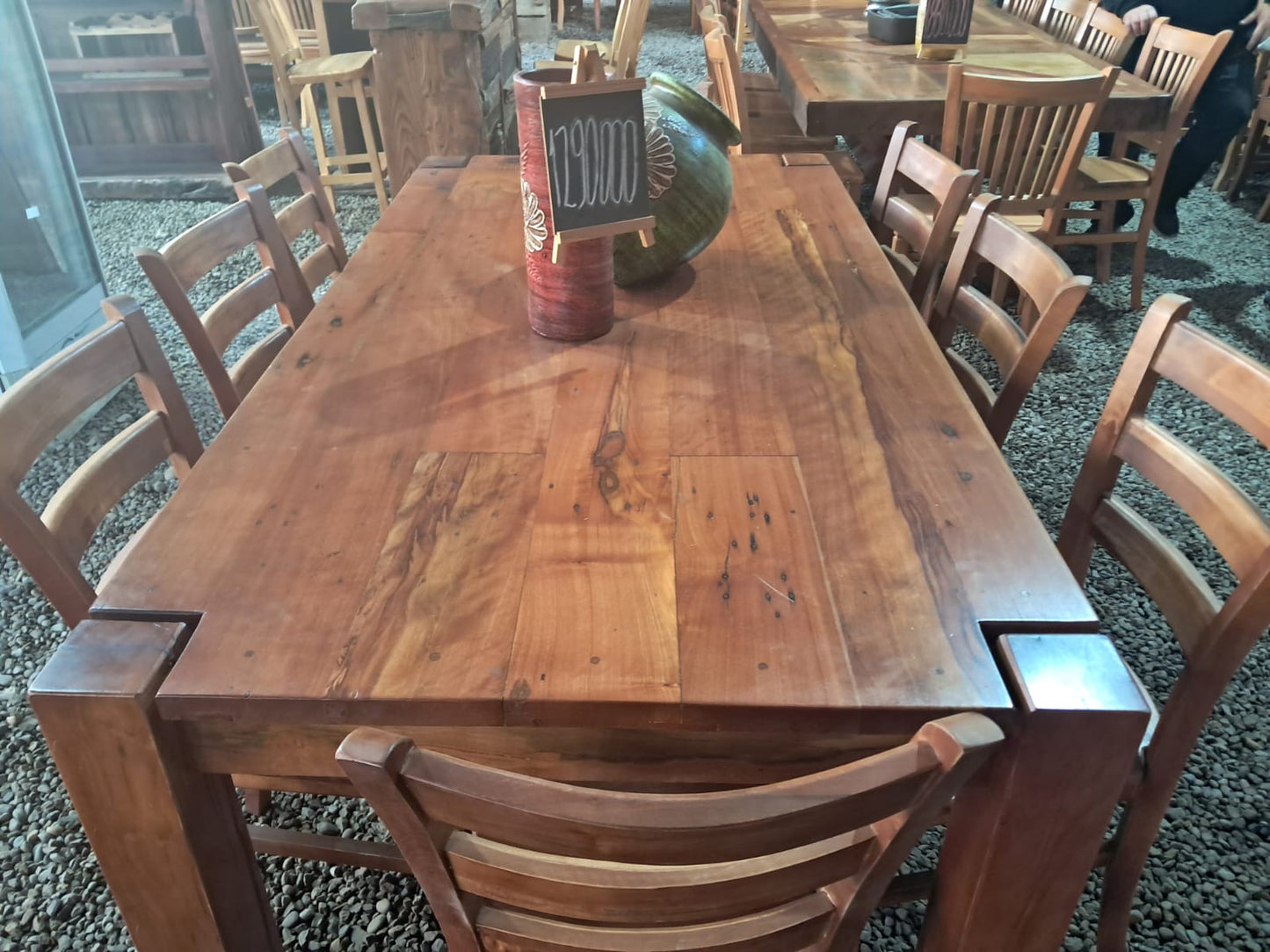Comedor rustico elegante de roble