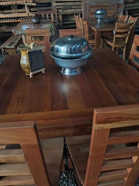 Comedor Rústico cuadrado con Enmarcado Robusto