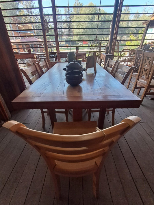 Gran Comedor Rústico de madera de 8 Sillas
