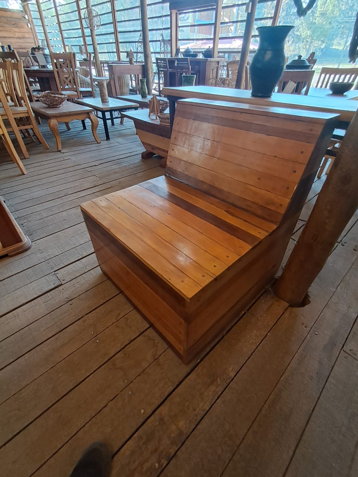 Sillón Rústico de Madera  de laurel en Bloque