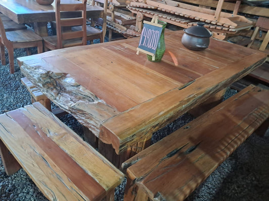 Comedor Rústico de Roble Fuerza y Elegancia Natural