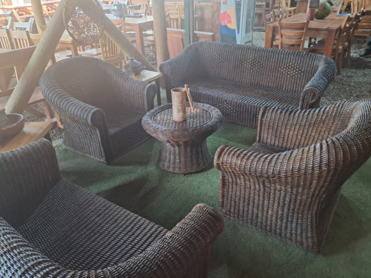 Juego de muebles de mimbre