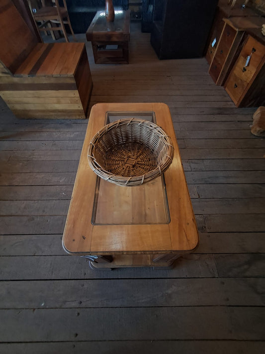 Mesa de Centro con Vidrio Templado y Estante Inferior