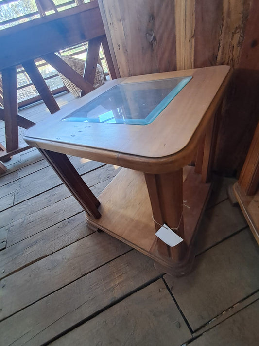 Mesa Cuadrada de Centro con Vidrio