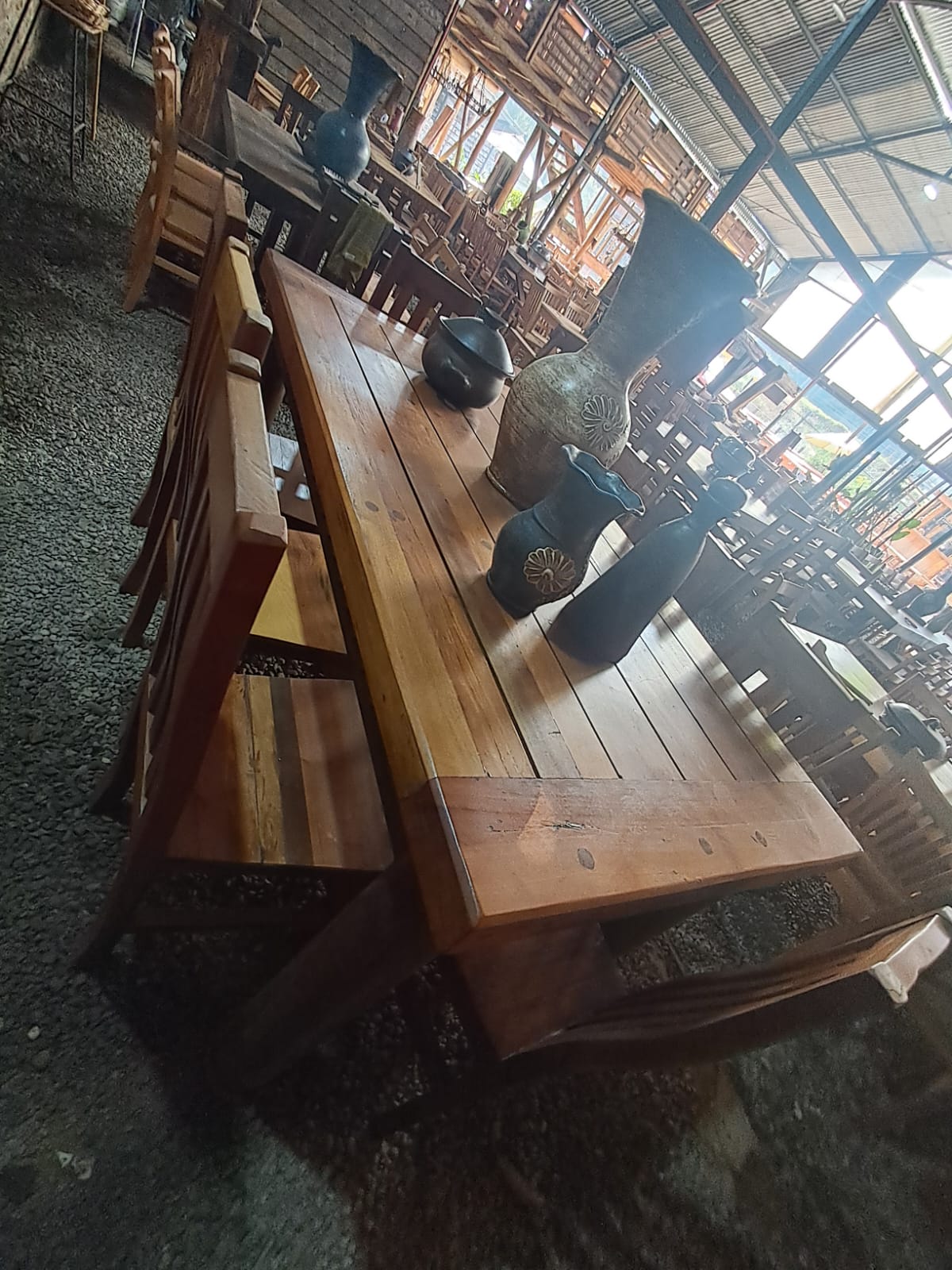 Comedor de Madera Fina de Roble con Diseño en Veta