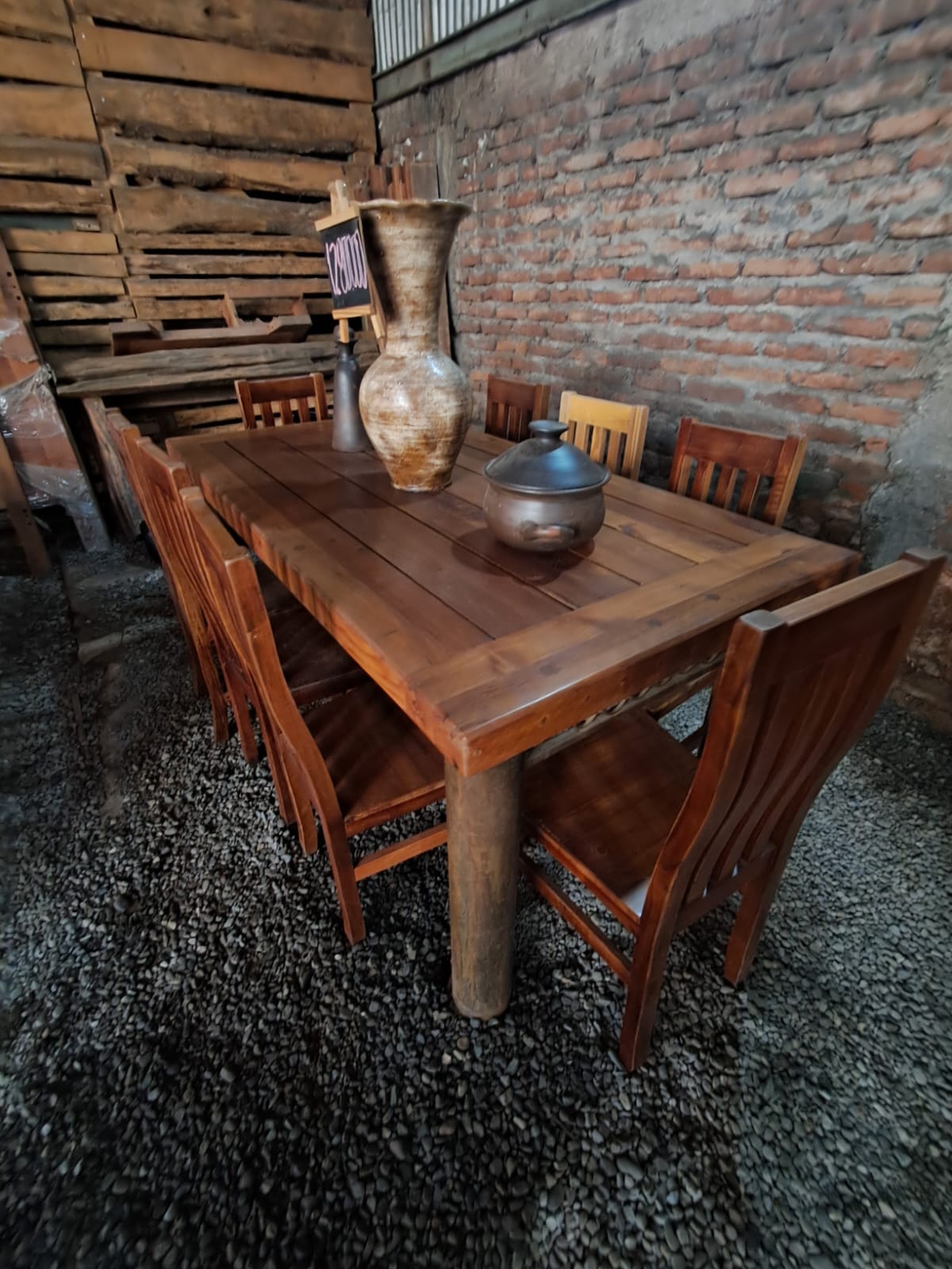 Comedor de Madera Fina de Roble con Diseño en Veta