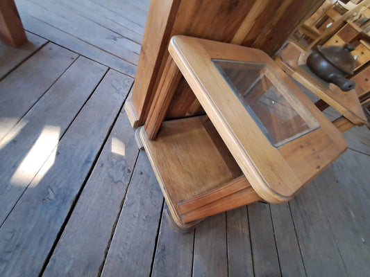 Mesa Cuadrada de Centro con Vidrio